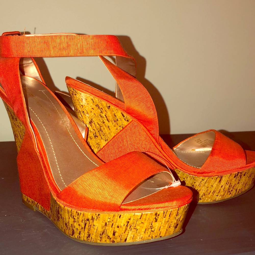 BCBG Generations 5” Wedges